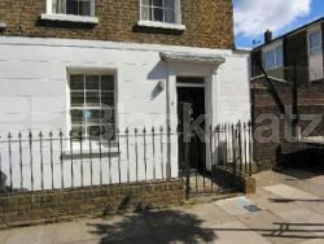 			MUST SEE!!!, 3 Bedroom, 1 bath, 1 reception Terraced House			 Wynford Road, Islington